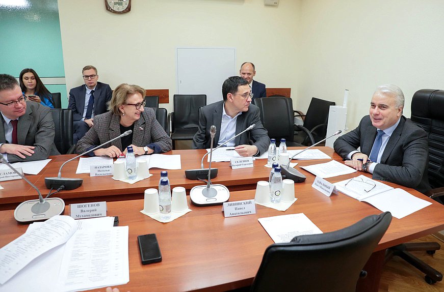Круглый стол Комитета по энергетике на тему «О внесении изменений в ФЗ «Об электроэнергетике»