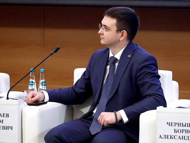 Председатель Молодежного парламента при Государственной Думе Артем Николаев