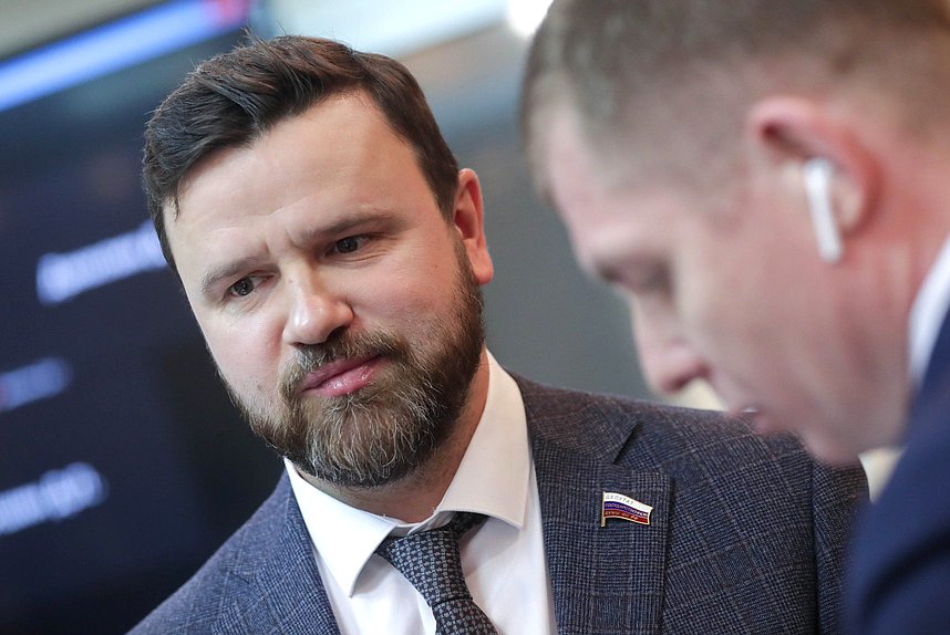 Член Комитета по экологии, природным ресурсам и охране окружающей среды Бекхан Агаев