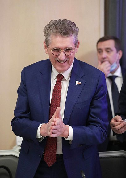 Член Комитета по аграрным вопросам Андрей Аникеев
