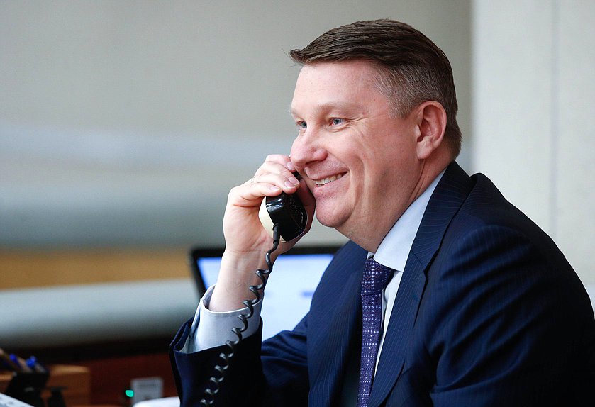 Полномочный представитель Правительства РФ в Государственной Думе Александр Синенко