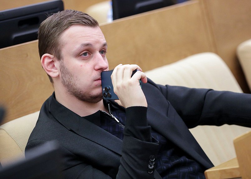 Член Комиссии по Регламенту и обеспечению деятельности Государственной Думы Василий Власов