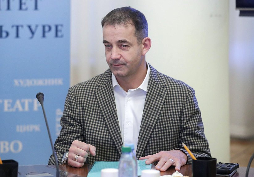 Первый заместитель Председателя Комитета по культуре Дмитрий Певцов