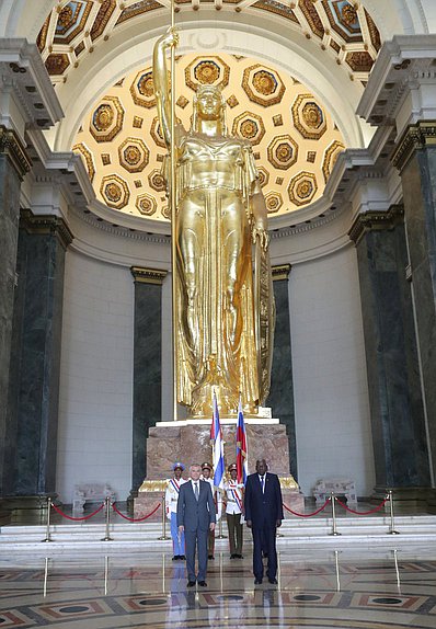 Chairman of the State Duma Vyacheslav Volodin and President of the National Assembly of People's Power and the Council of State of Cuba Esteban Lazo Hernández