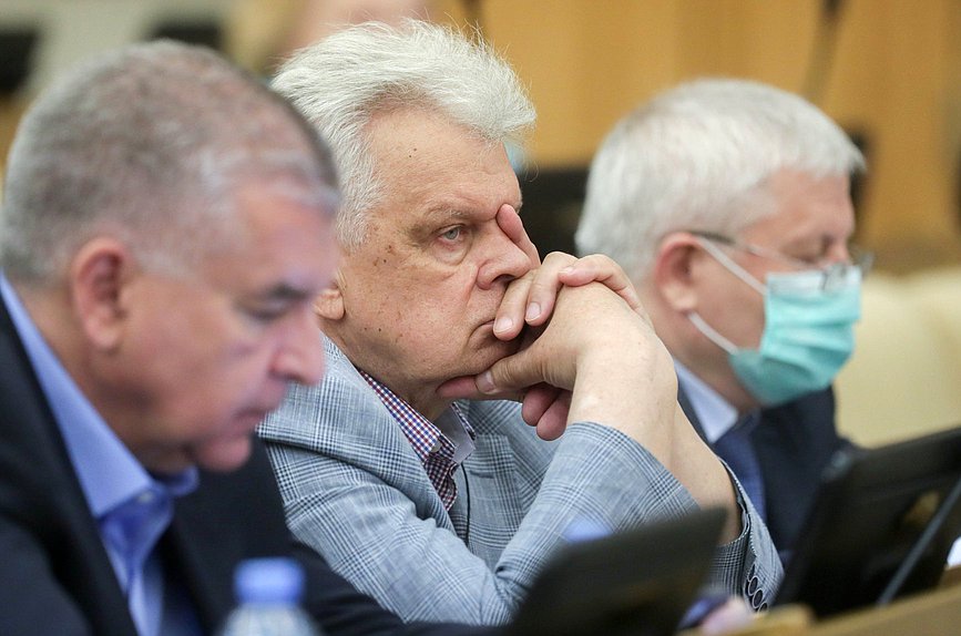 Член Комитета по федеративному устройству и вопросам местного самоуправления Виктор Казаков