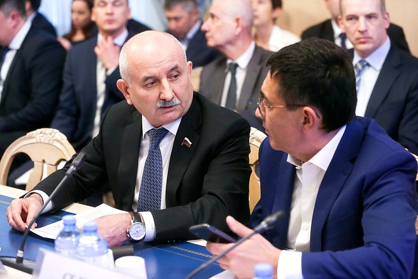 Член Комитета по энергетике Юшаа Газгиреев