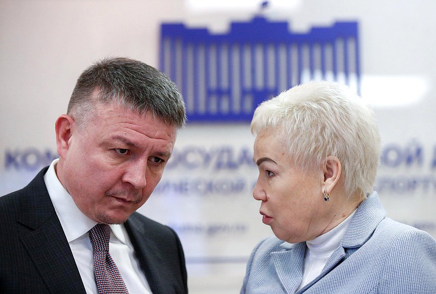 Заместитель Председателя Комитета по физической культуре и спорту Амир Хамитов и член Комитета Рима Баталова