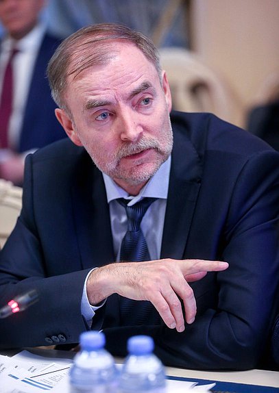 Заместитель руководителя Федеральной антимонопольной службы РФ Анатолий Голомолзин