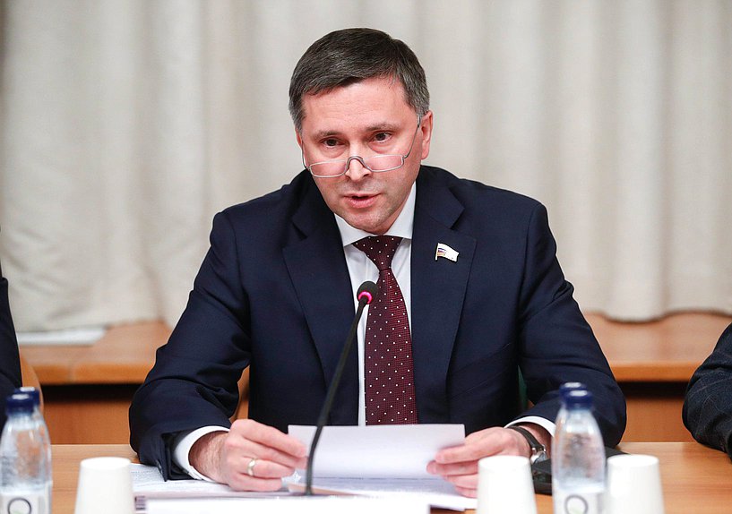 Председатель Комитета по экологии, природным ресурсам и охране окружающей среды Дмитрий Кобылкин