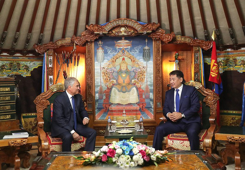 El Jefe de la Duma Estatal, Vyacheslav Volodin, y el Presidente de Mongolia, Ukhnaagiin Khürelsükh