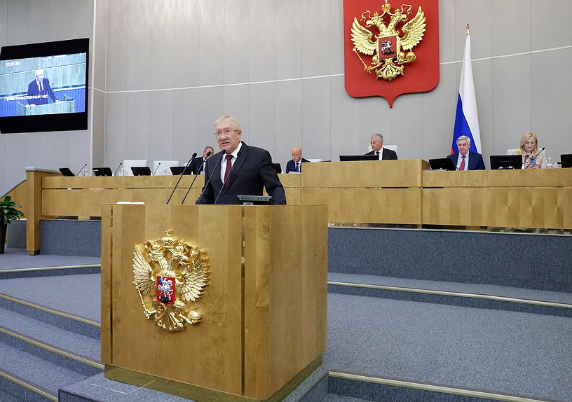 Председатель Комитета по контролю Олег Морозов