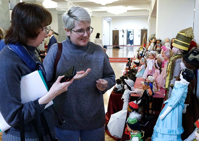 Открытие выставки «Игрушка — радость детства» и Круглый стол на тему «Безопасное детство: традиционная игрушка как основа гармоничного развития личности»