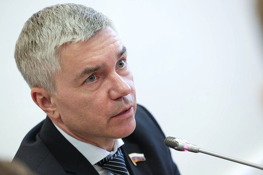 Член Комитета по физической культуре и спорту Евгений Ревенко