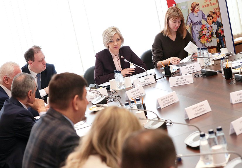 Председатель Комитета по просвещению Ольга Казакова и Первый заместитель Председателя Комитета Алена Аршинова