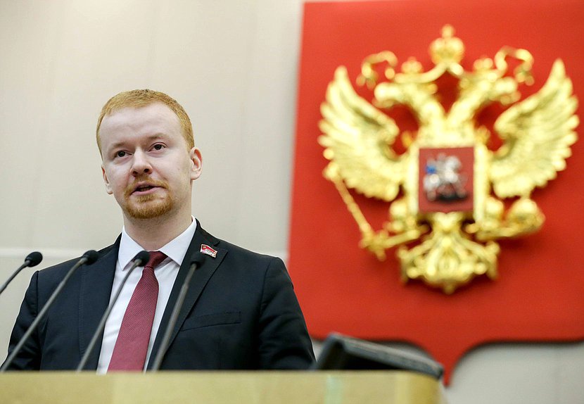 Член Комитета по федеративному устройству и вопросам местного самоуправления Денис Парфенов