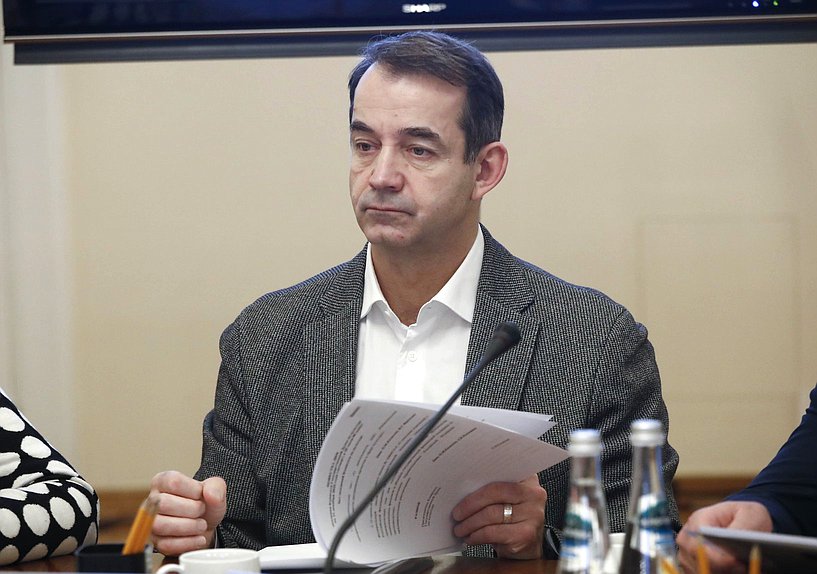 Первый заместитель Председателя Комитета по культуре Дмитрий Певцов