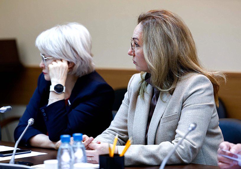 Член Комитета по просвещению Лариса Тутова