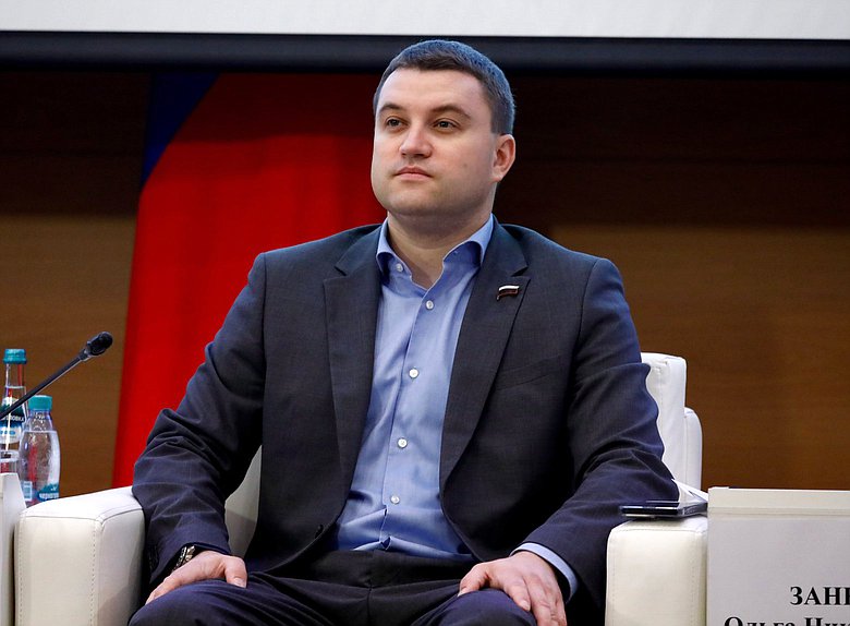 Первый заместитель Председателя Комитета по развитию гражданского общества, вопросам общественных и религиозных объединений Артем Бичаев
