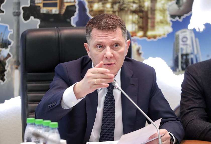 Председатель Комитета по экономической политике, промышленности, инновационному развитию и предпринимательству Сергей Жигарев
