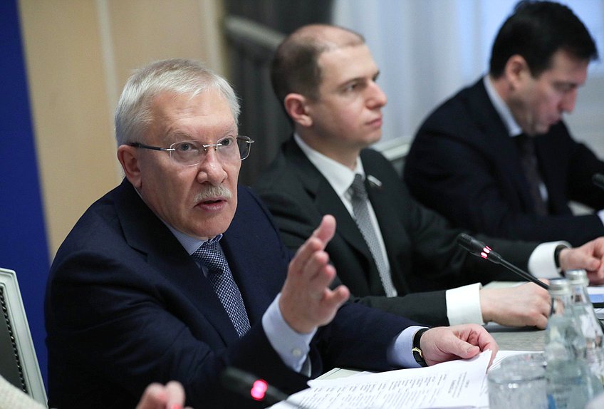 Председатель Комитета по контролю Олег Морозов