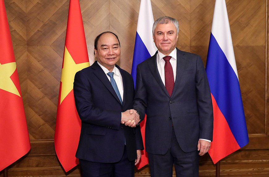 Chairman of the State Duma Vyacheslav Volodin and President of Vietnam Nguyễn Xuân Phúc