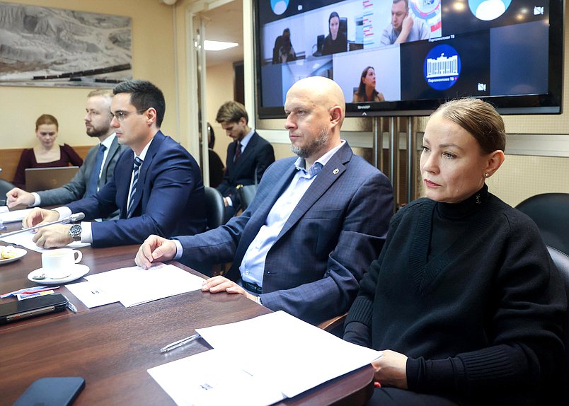 Заседание Комитета по молодежной политике