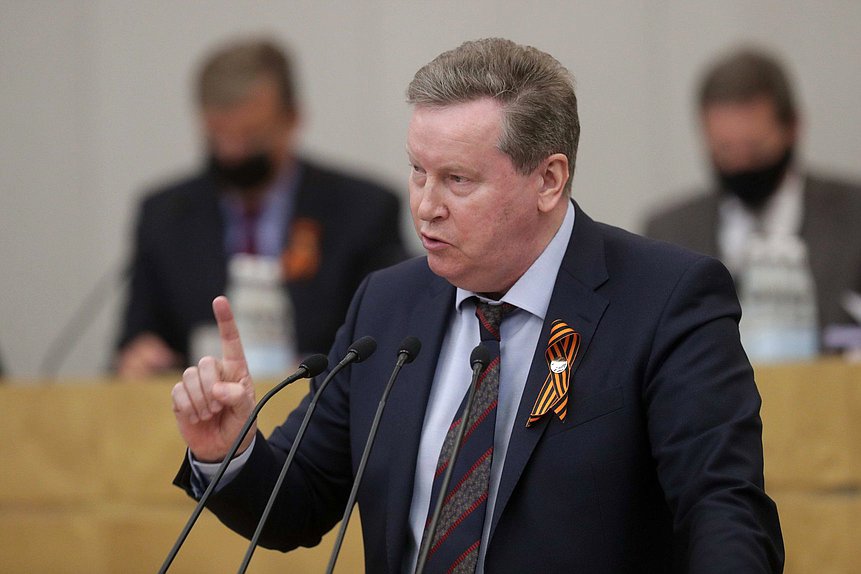 Первый заместитель Председателя Комитета по контролю и Регламенту Олег Нилов
