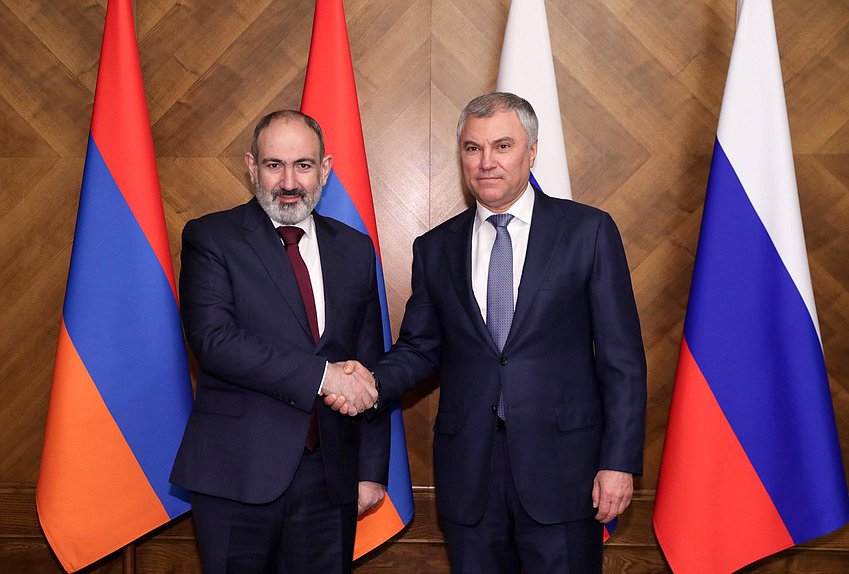 Премьер-министр Республики Армения Никол Пашинян и Председатель Государственной Думы Вячеслав Володин