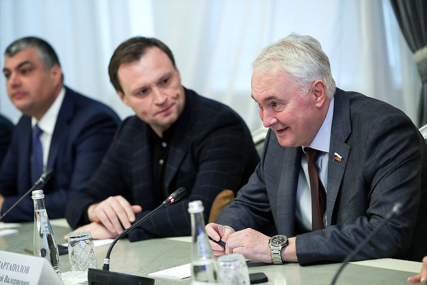 Председатель Комитета по обороне Андрей Картаполов