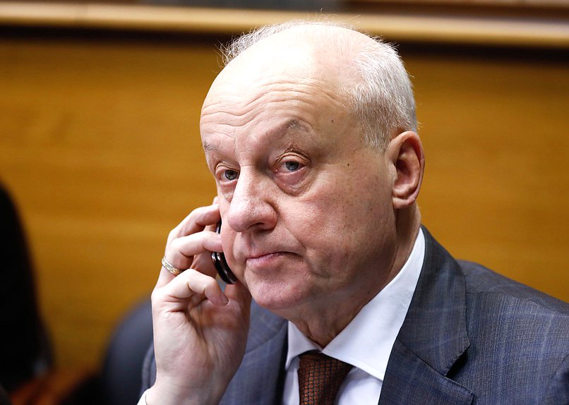 Член Комитета по бюджету и налогам Игорь Шубин