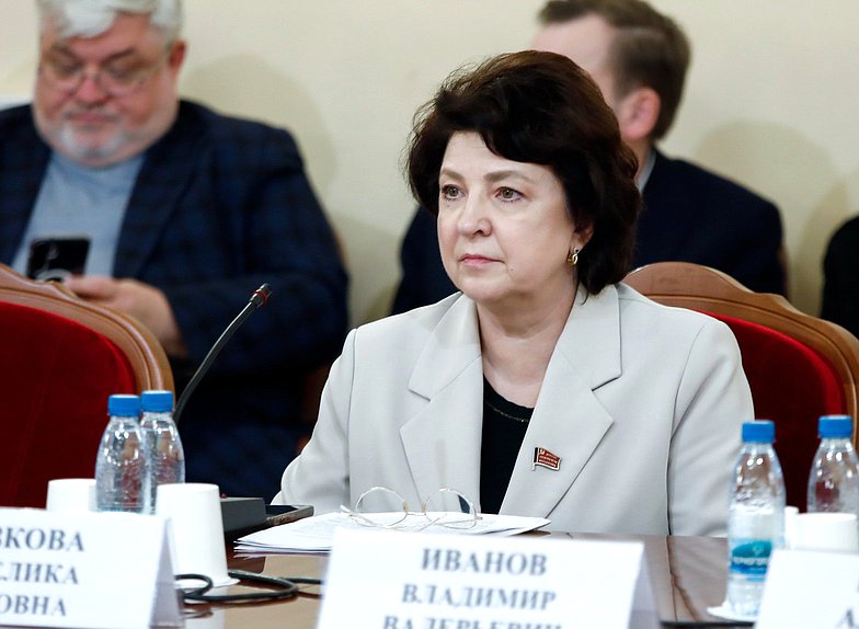 Член Комитета по государственному строительству и законодательству Анжелика Глазкова