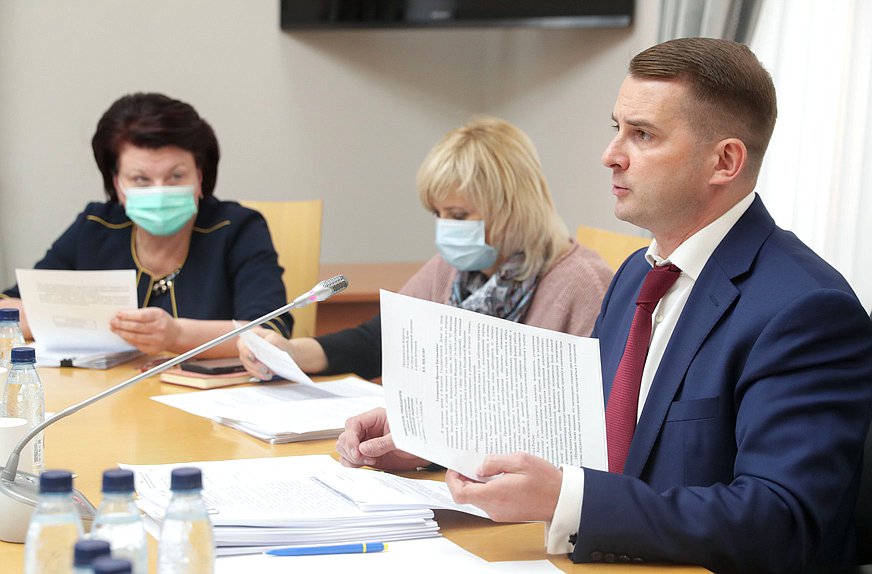 Председатель Комитета по труду, социальной политике и делам ветеранов Ярослав Нилов