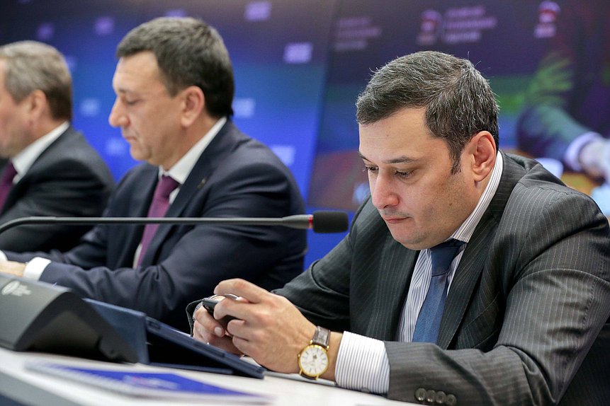 Заместитель Председателя Комитета по безопасности и противодействию коррупции Александр Хинштейн