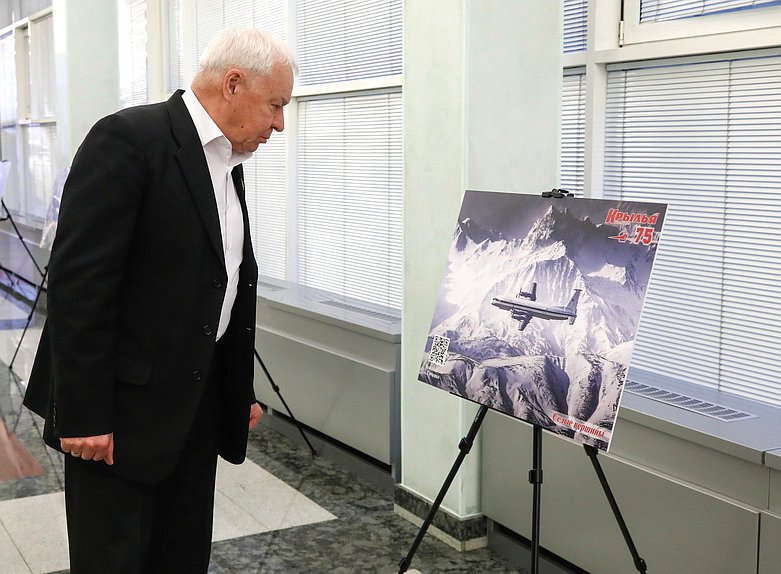 Член Комитета по обороне Виктор Соболев