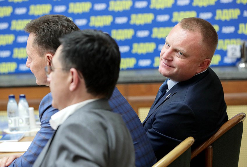 Первый заместитель Председателя Комитета по вопросам собственности, земельным и имущественным отношениям Иван Сухарев