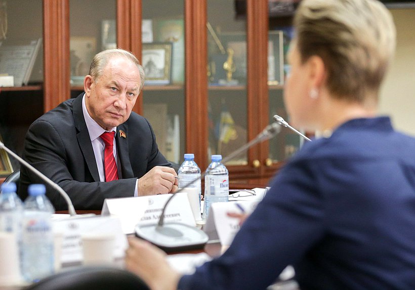 Первый заместитель Председателя Комитета по делам национальностей Валерий Рашкин