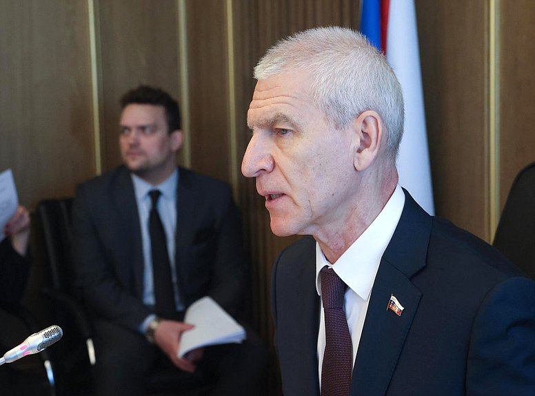 Председатель Комитета по физической культуре и спорту Олег Матыцин