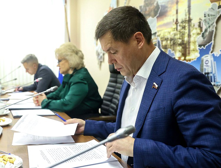 Член Комитета по экологии, природным ресурсам и охране окружающей среды Зариф Байгускаров