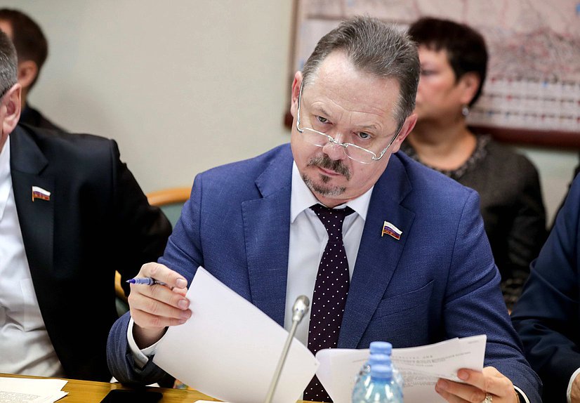 Член Комитета по региональной политике и проблемам Севера и Дальнего Востока Владимир Новиков