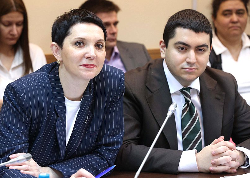 Заместители Председателя Комитета по экологии, природным ресурсам и охране окружающей среды Жанна Рябцева и Георгий Арапов