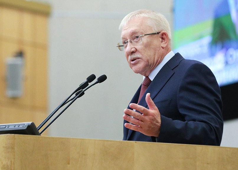 Председатель Комитета по контролю Олег Морозов