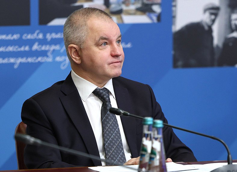 Заседание организационного комитета по подготовке и проведению празднования 90-летия со дня рождения С. С. Говорухина