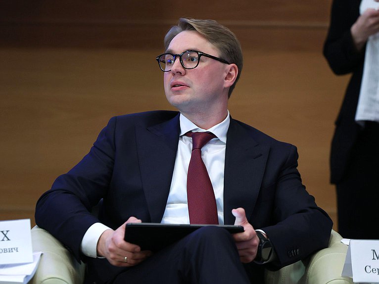 Парламентские слушания Комитета по аграрным вопросам на тему «Совершенствование правового регулирования оборота земель сельскохозяйственного назначения»