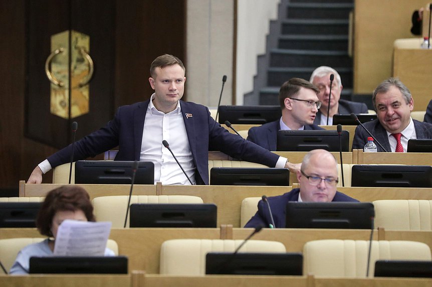 Заместитель Председателя Комитета по молодежной политике Владимир Исаков
