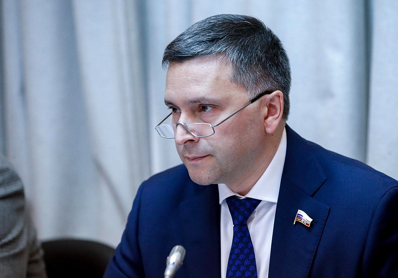 Председатель Комитета по экологии, природным ресурсам и охране окружающей среды Дмитрий Кобылкин