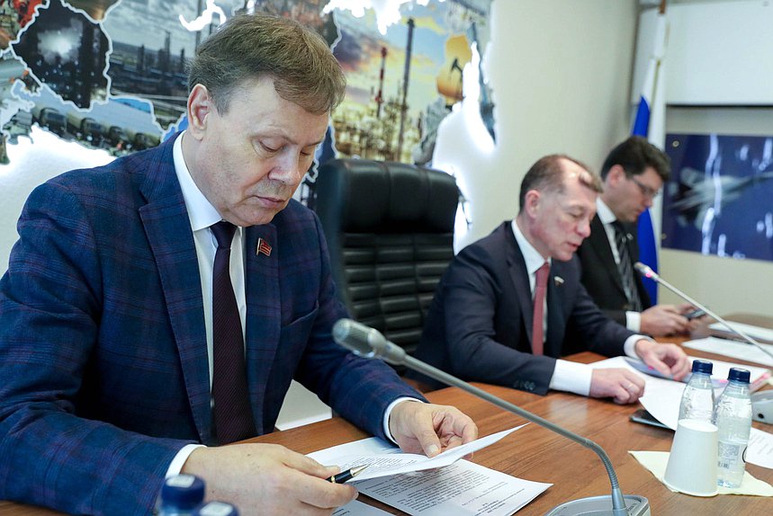 Первый заместитель Председателя Комитета по экономической политике Николай Арефьев