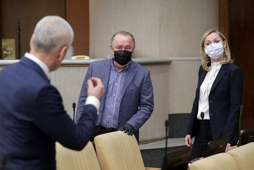 Председатель Комитета по делам национальностей Валерий Газзаев и член фракции «Справедливая Россия» Ирина Чиркова
