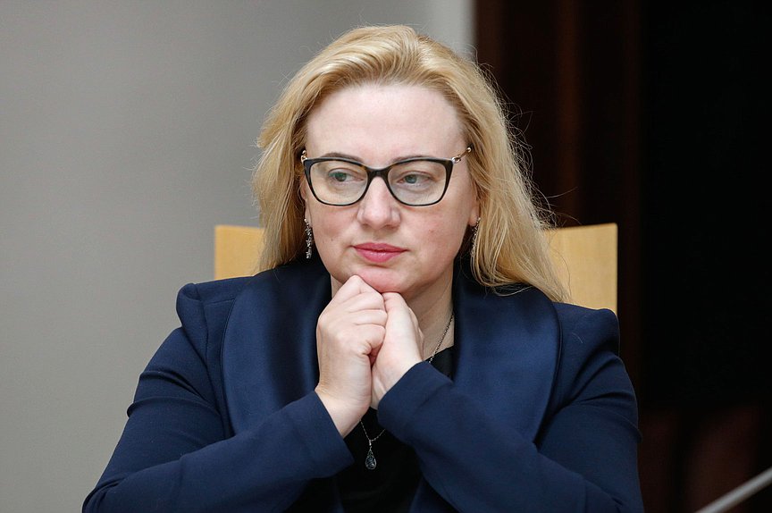 Заседание рабочей группы «Реализация государственной политики по сохранению и укреплению традиционных семейных ценностей, воспитанию и образованию детей и молодежи» Комитета по вопросам семьи, женщин и детей