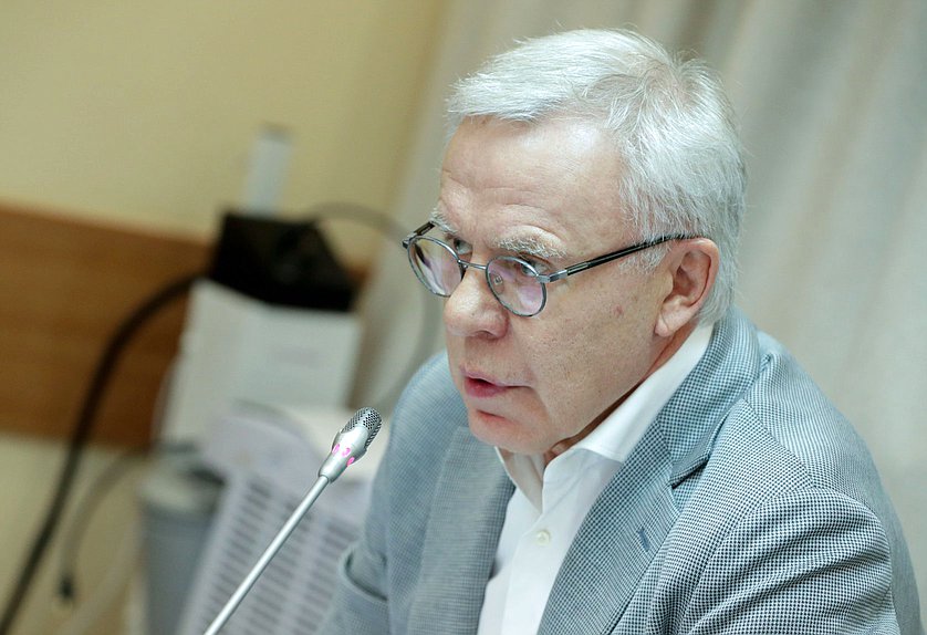 Первый заместитель Председателя Комитета по экологии, природным ресурсам и охране окружающей среды Вячеслав Фетисов