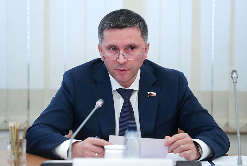 Председатель Комитета по экологии, природным ресурсам и охране окружающей среды Дмитрий Кобылкин